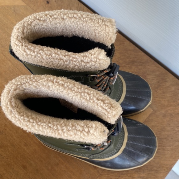 Kids Sorel winter boots size 3 - Picture 13 of 13